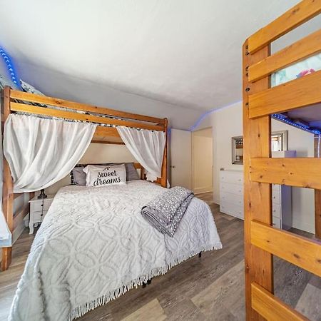 Cottage In The Falls, 2 B, 2 Bath, Fireplace Куахога Фолс Екстериор снимка
